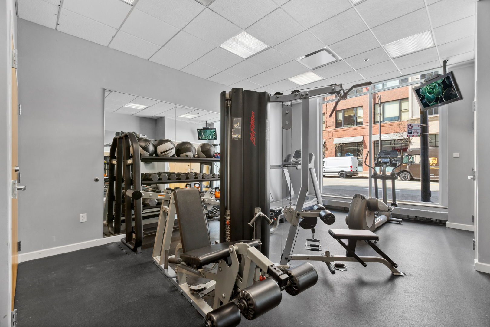 757 N Orleans Street Unit: 1406