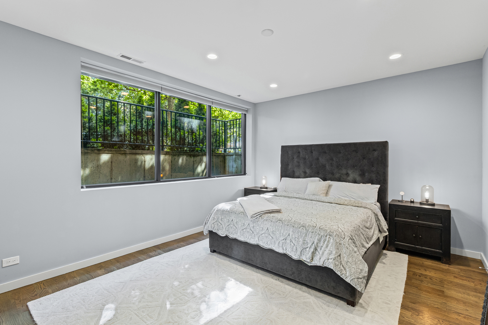 2320 N Hamilton Avenue Unit: 1