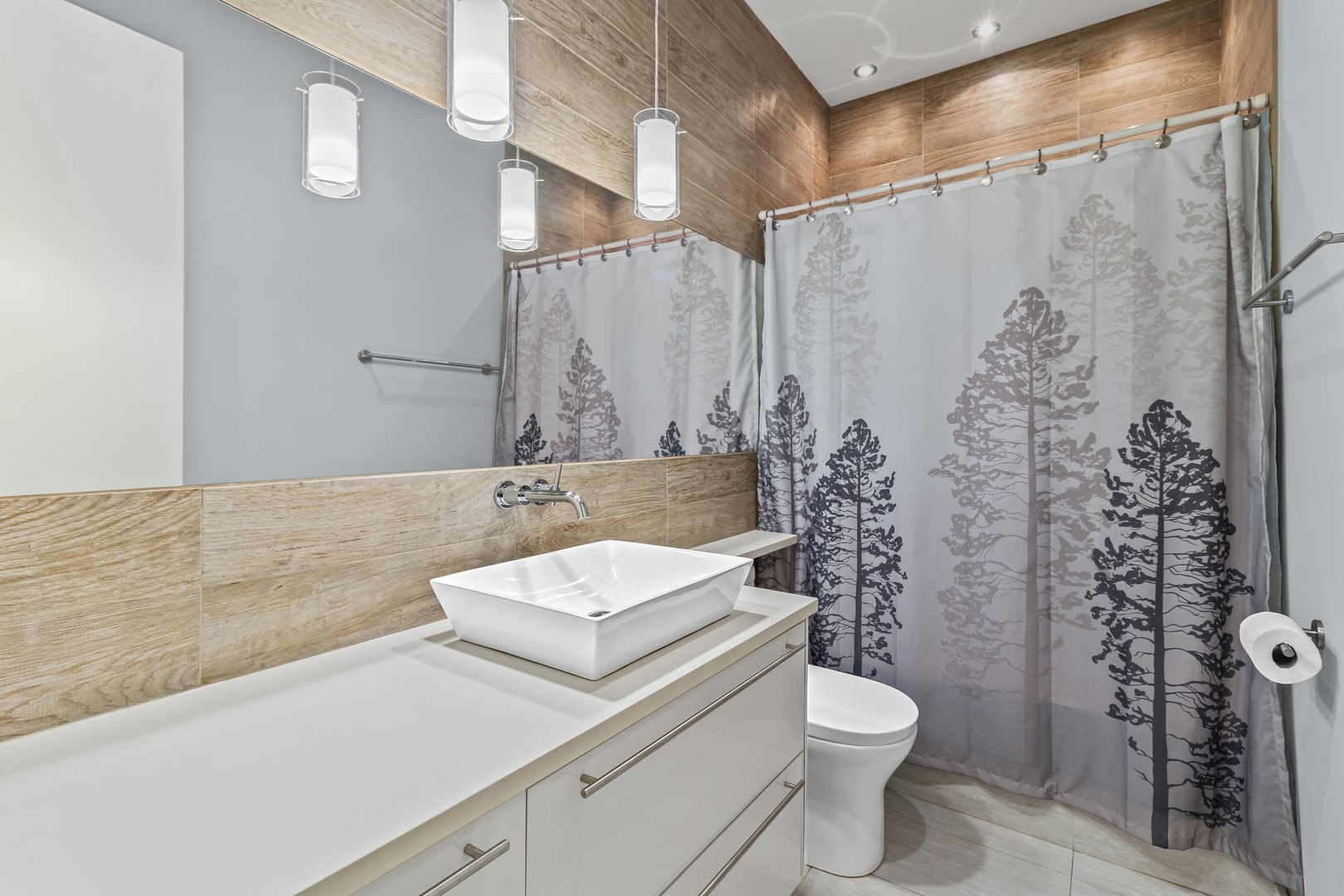 2320 N Hamilton Avenue Unit: 1
