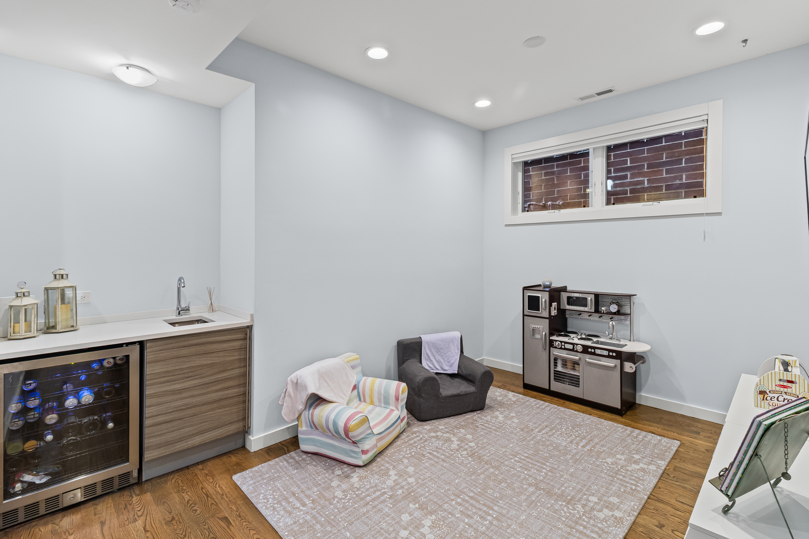 2320 N Hamilton Avenue Unit: 1