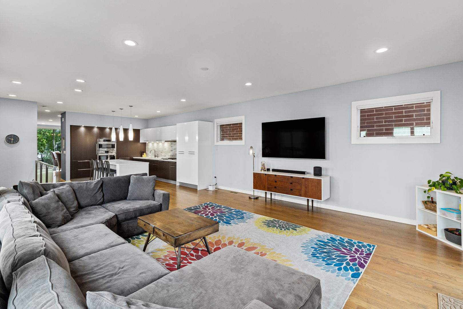 2320 N Hamilton Avenue Unit: 1