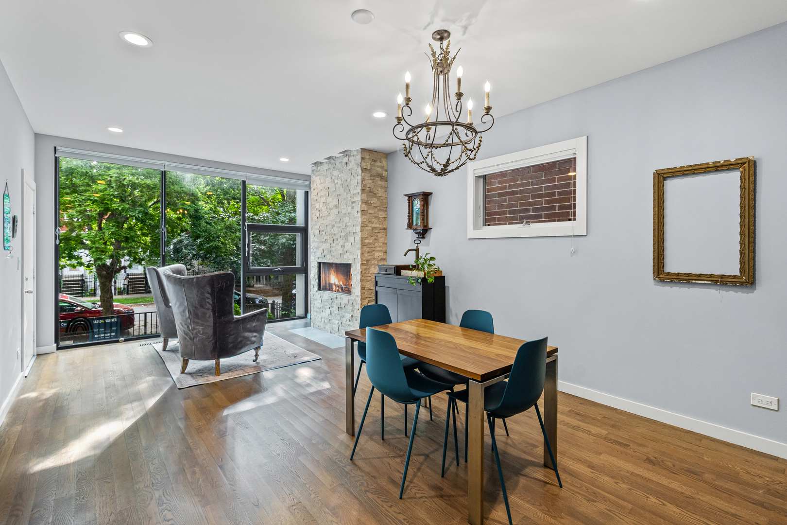2320 N Hamilton Avenue Unit: 1