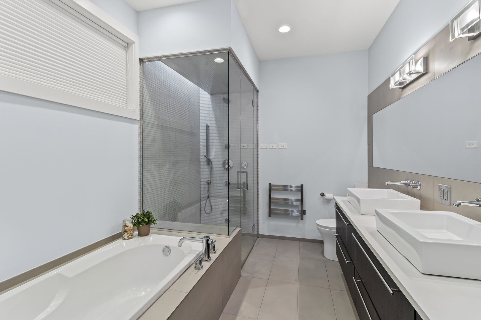2320 N Hamilton Avenue Unit: 1