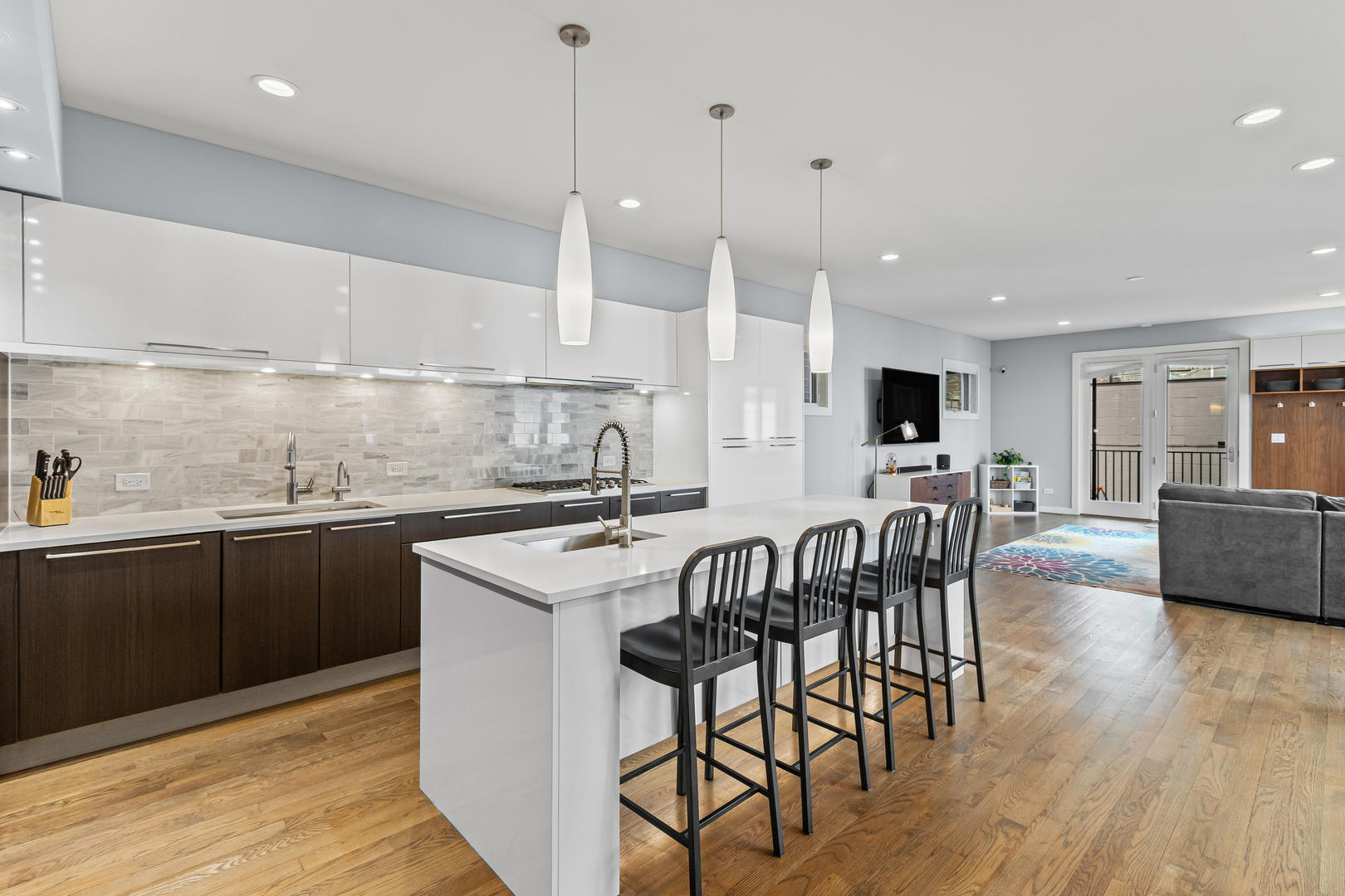 2320 N Hamilton Avenue Unit: 1