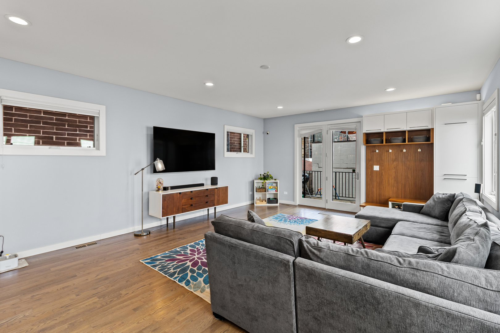 2320 N Hamilton Avenue Unit: 1