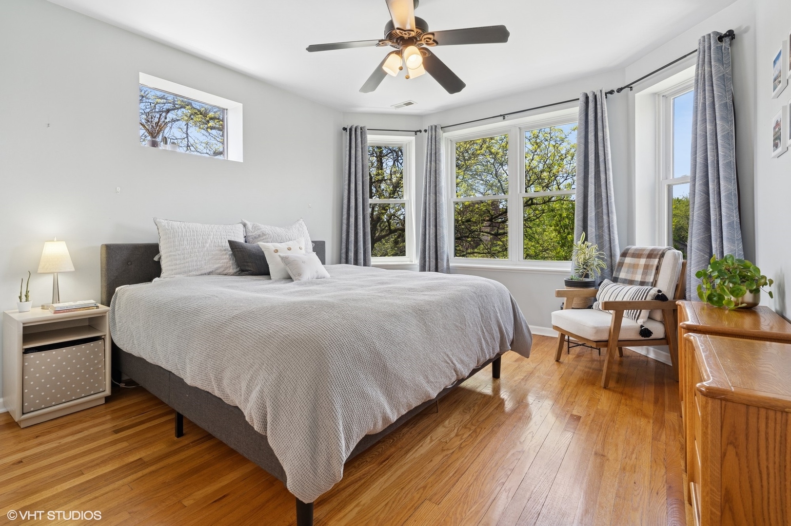 4817 N Fairfield Avenue Unit: 3