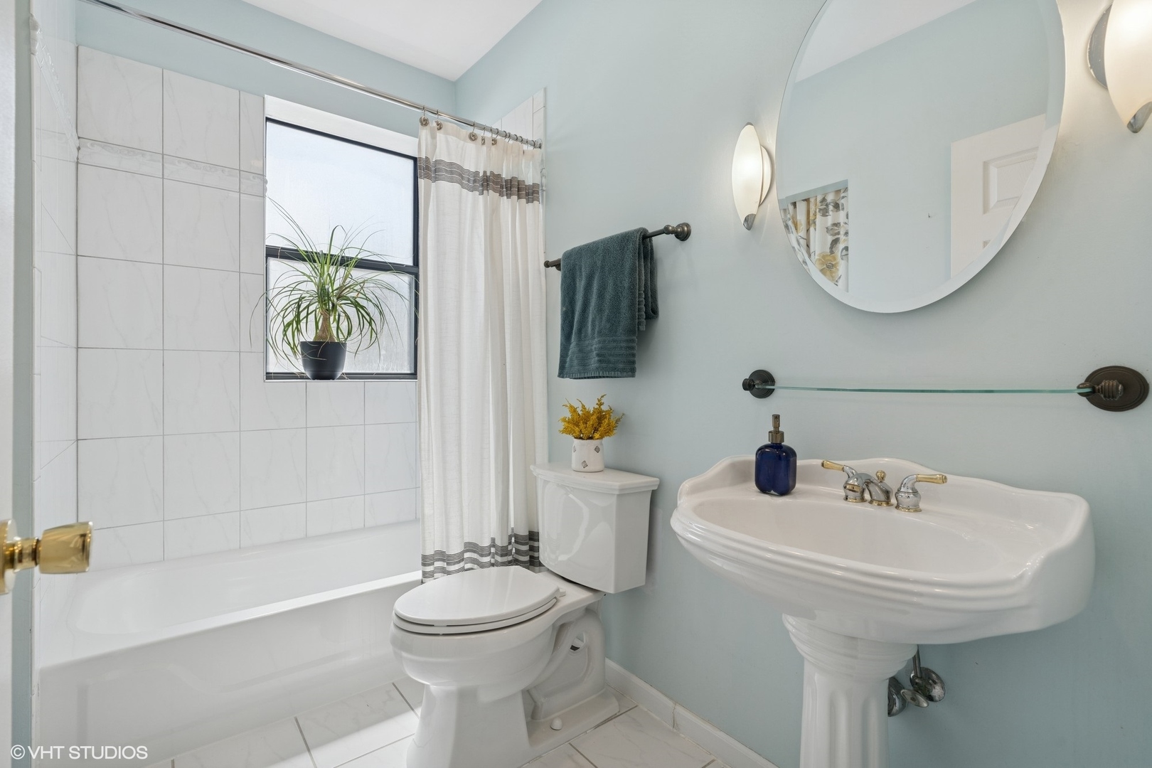 4817 N Fairfield Avenue Unit: 3