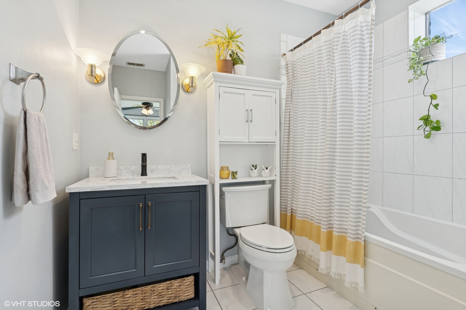 4817 N Fairfield Avenue Unit: 3