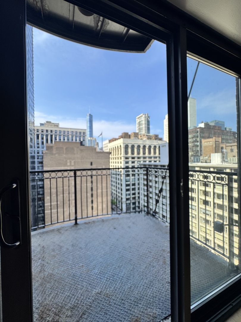 8 W Monroe Street Unit: 1409