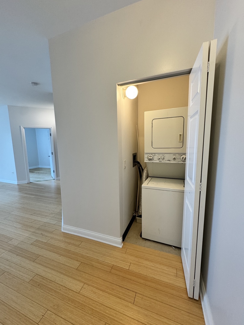 8 W Monroe Street Unit: 1409