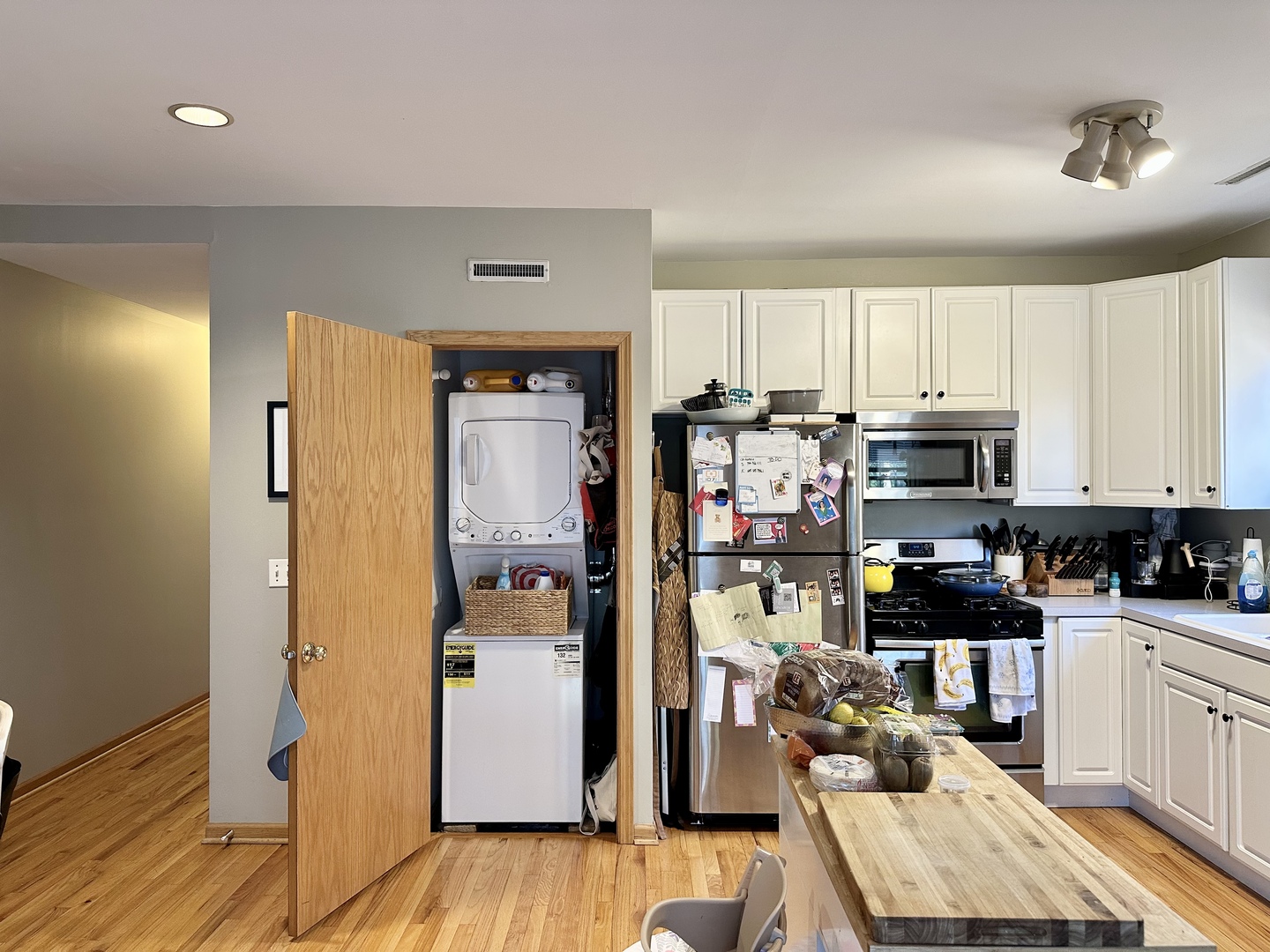 1463 N Leavitt Street Unit: 3