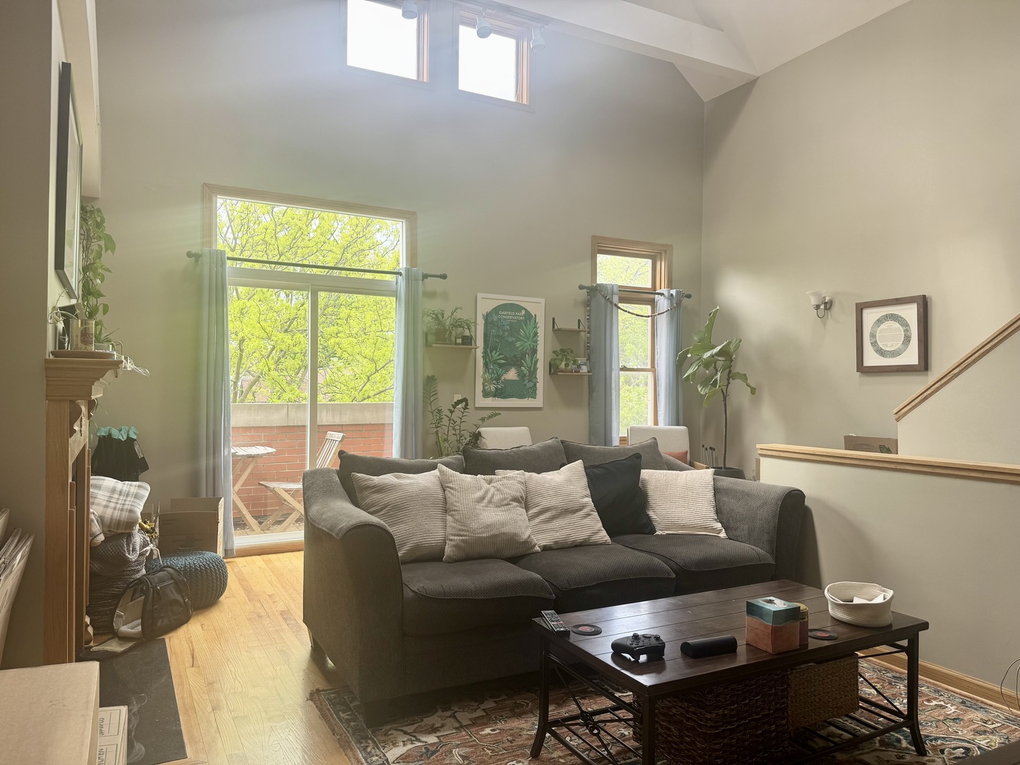 1463 N Leavitt Street Unit: 3