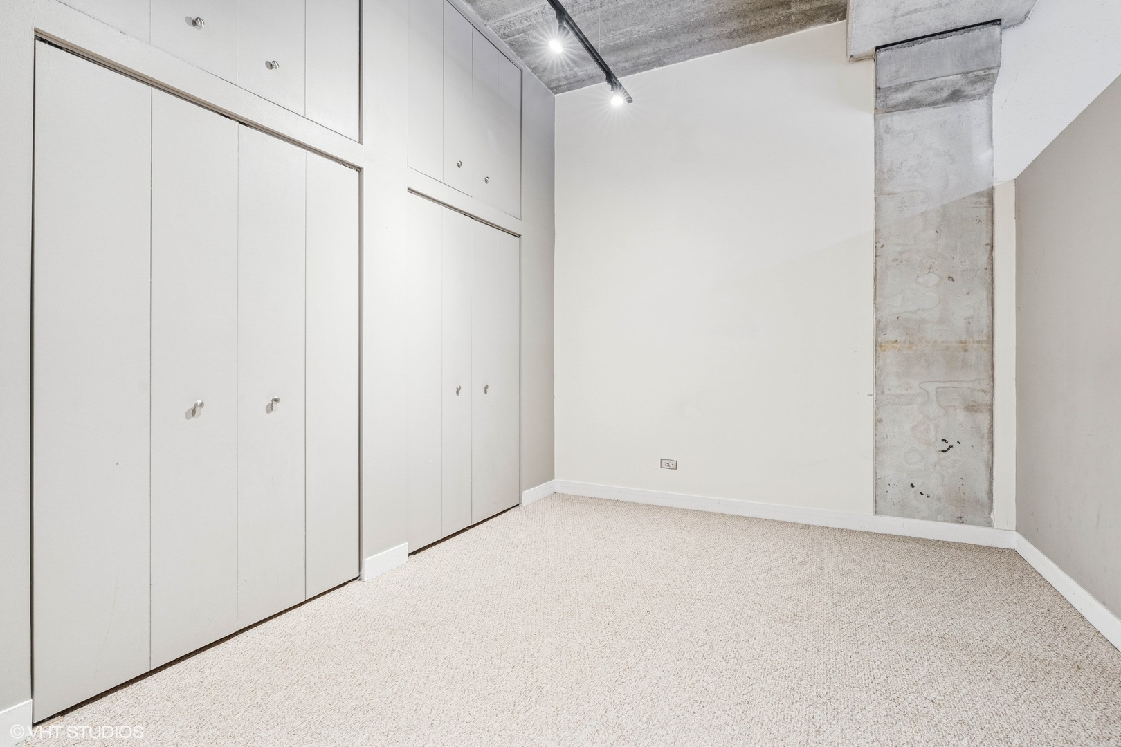 1635 W Belmont Avenue Unit: 313