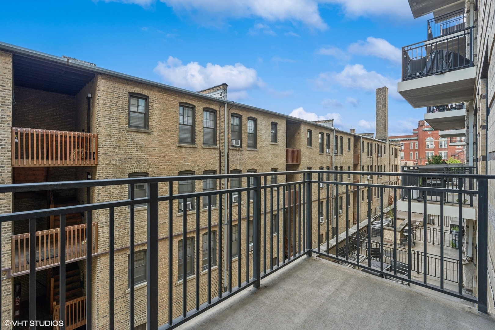 1635 W Belmont Avenue Unit: 313