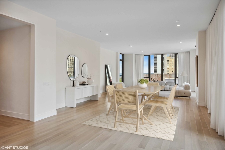 1550 N Clark Street Unit: 804