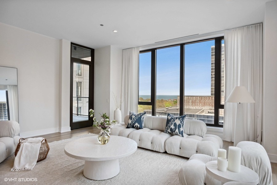 1550 N Clark Street Unit: 804