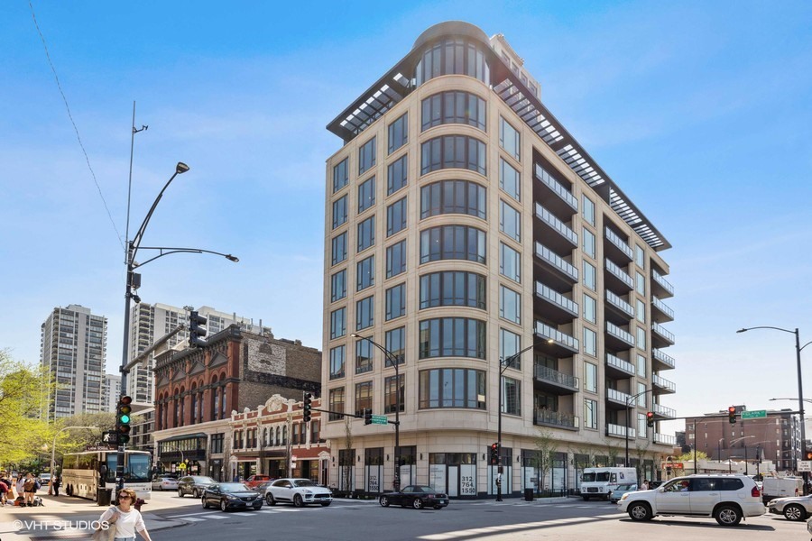 1550 N Clark Street Unit: 804