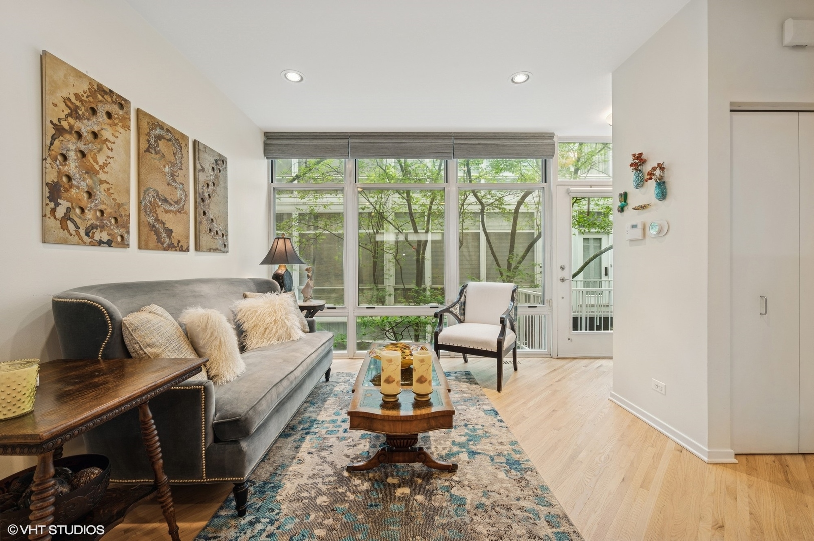 3401 N Janssen Avenue Unit: F