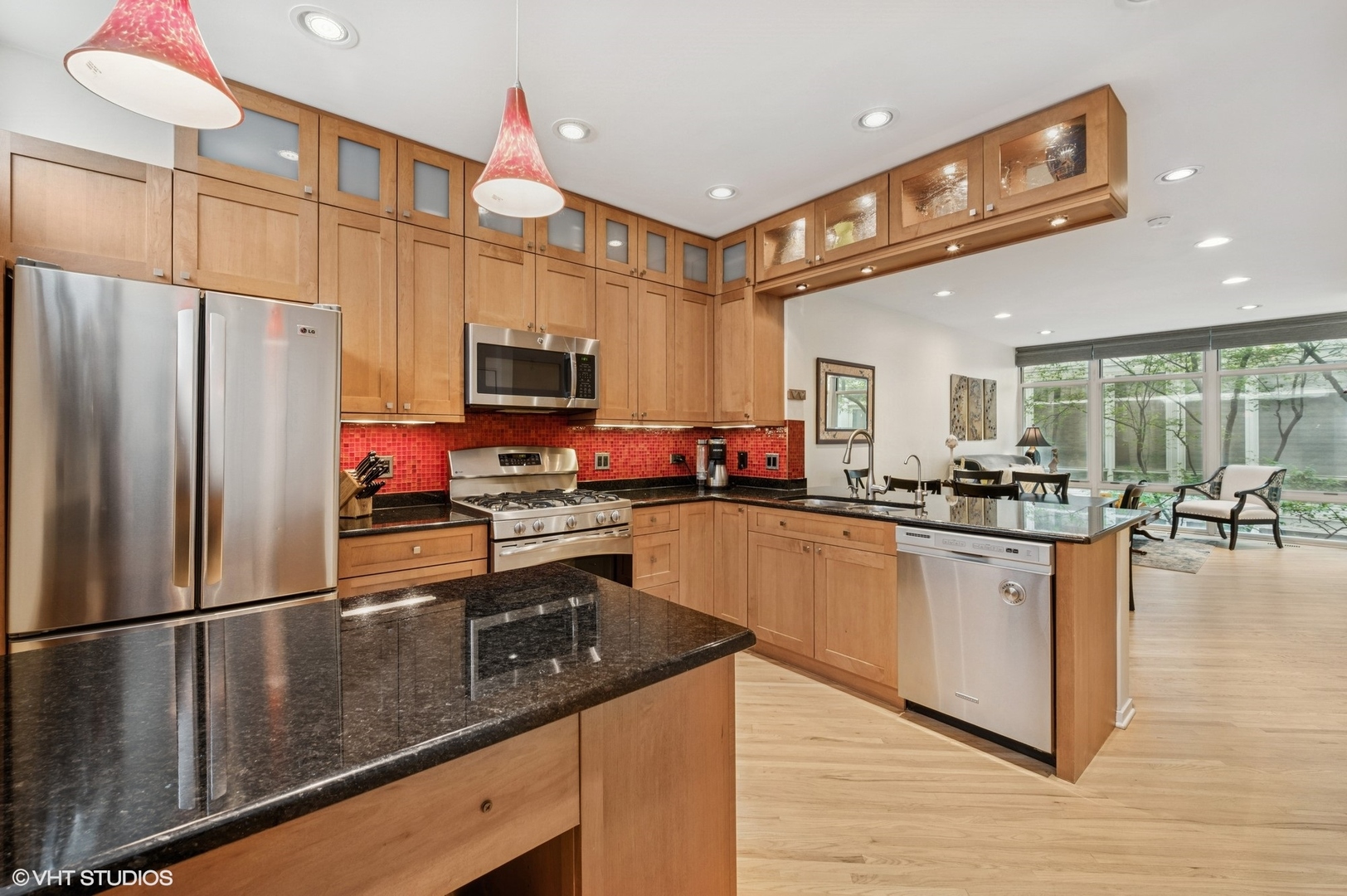 3401 N Janssen Avenue Unit: F