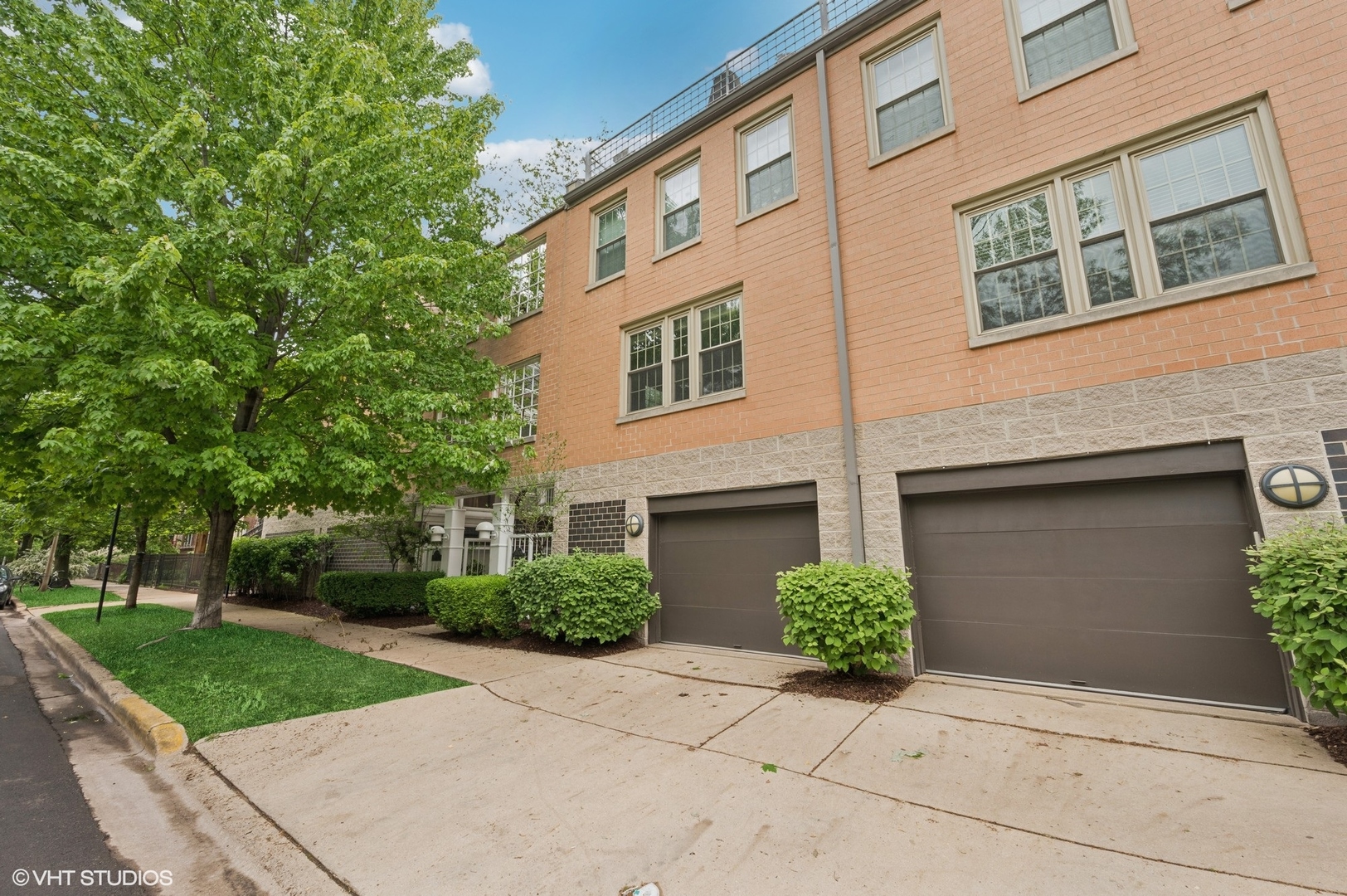 3401 N Janssen Avenue Unit: F