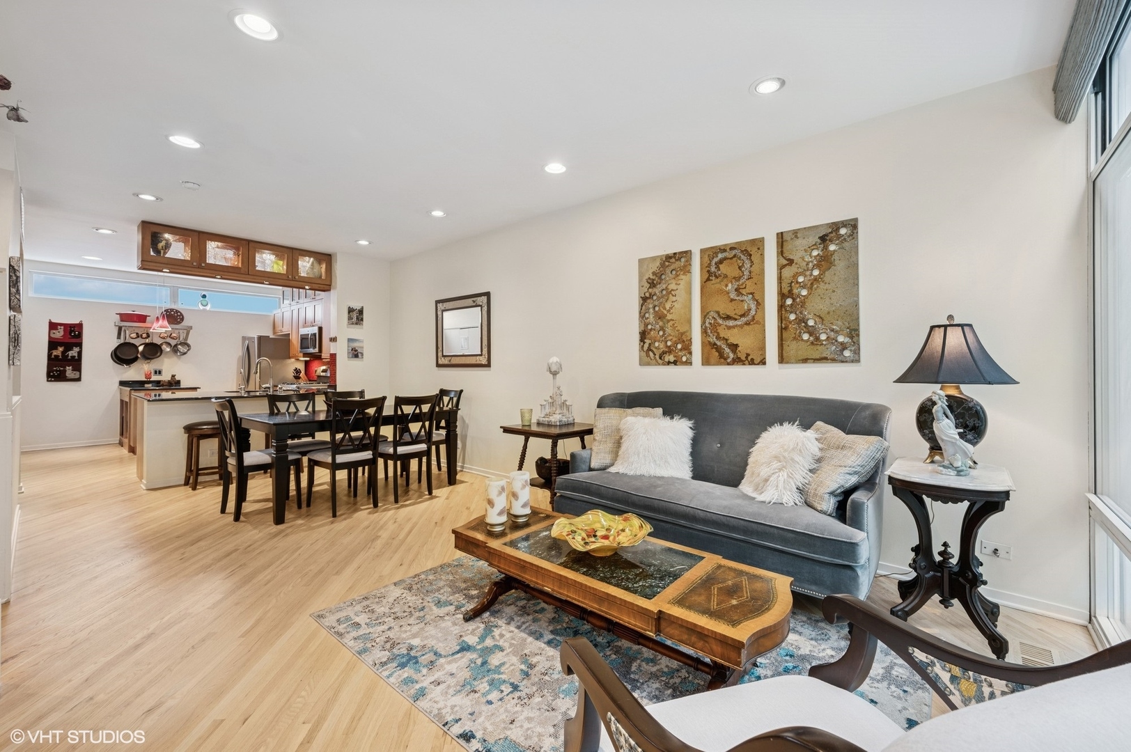 3401 N Janssen Avenue Unit: F