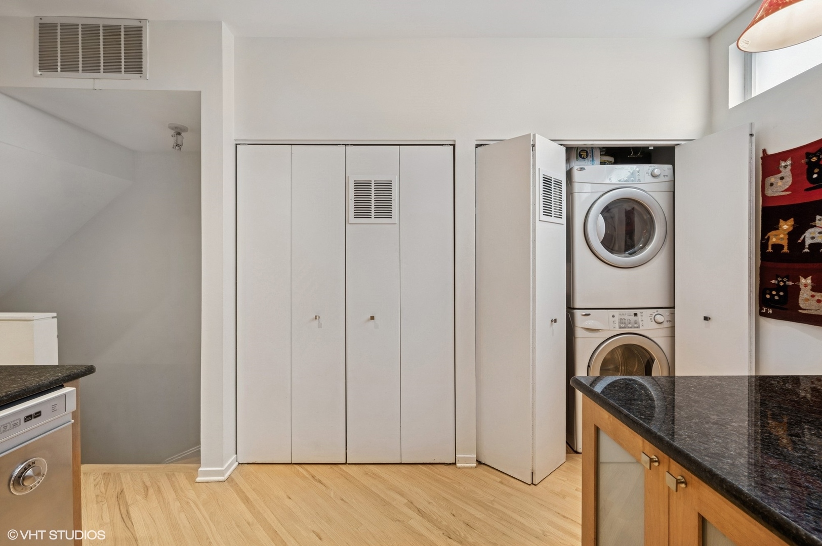 3401 N Janssen Avenue Unit: F