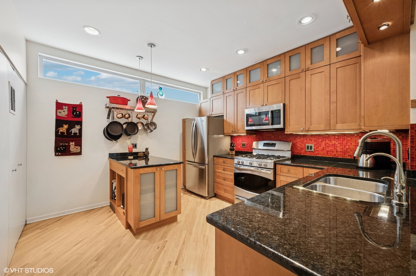 3401 N Janssen Avenue Unit: F