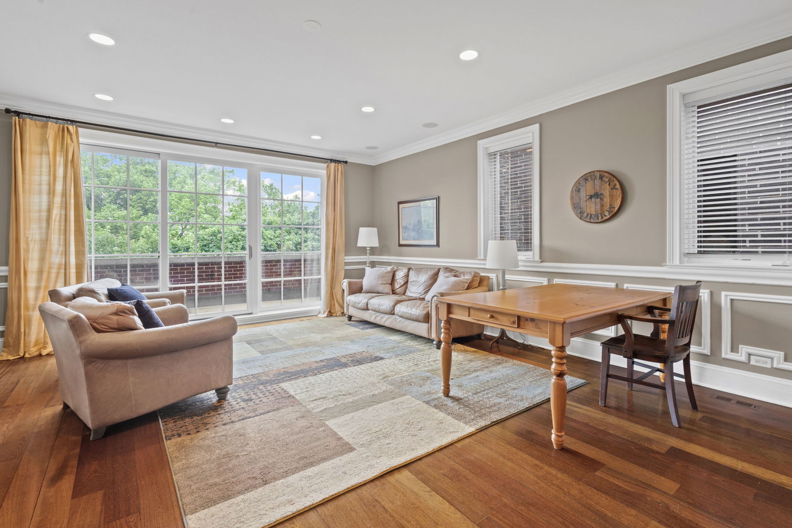 718 W Aldine Avenue Unit: 3