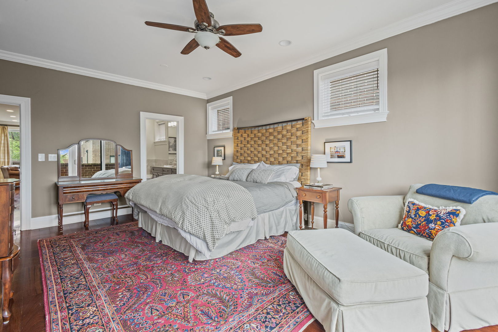 718 W Aldine Avenue Unit: 3