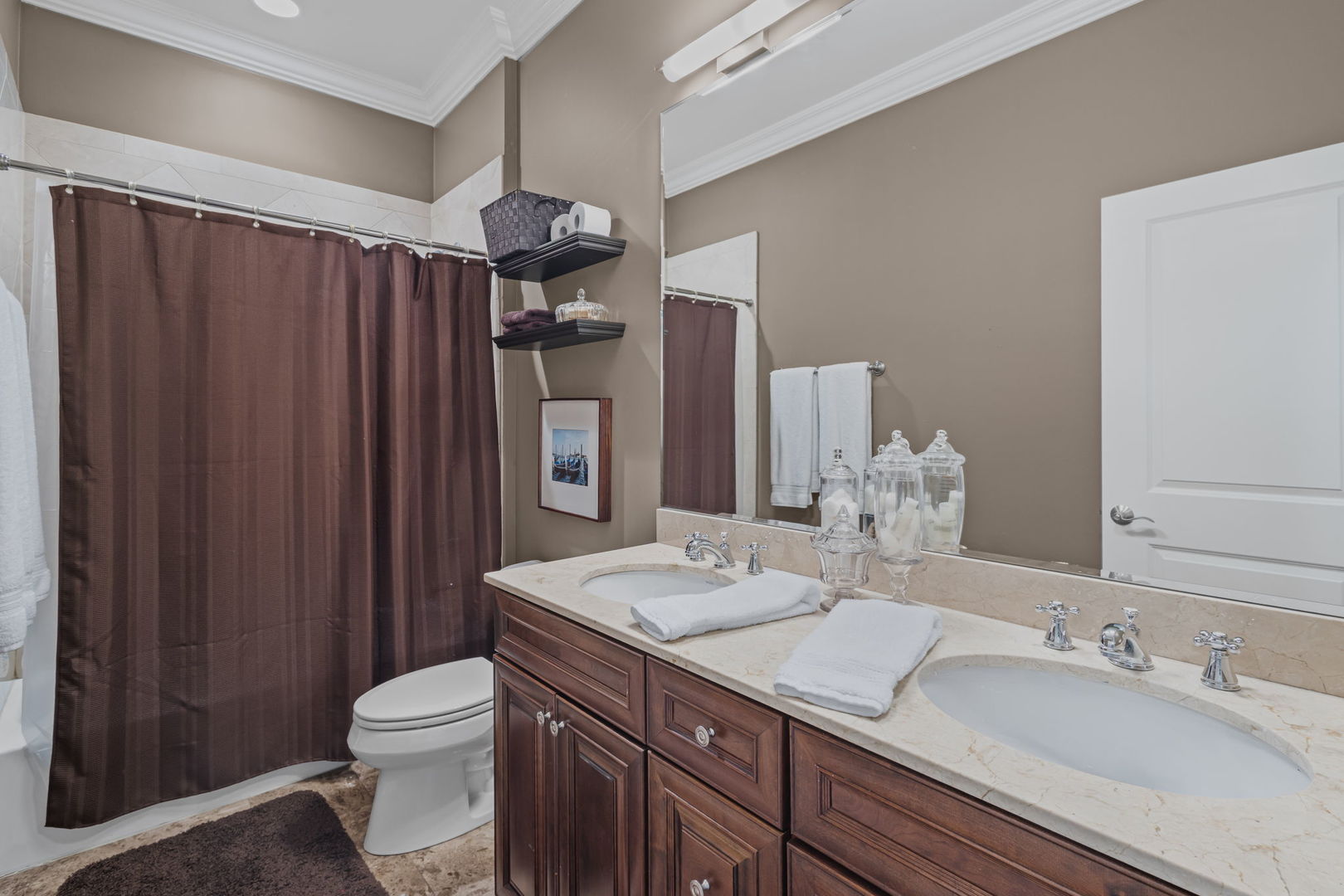 718 W Aldine Avenue Unit: 3