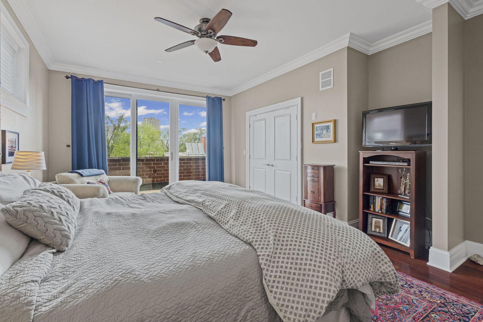 718 W Aldine Avenue Unit: 3