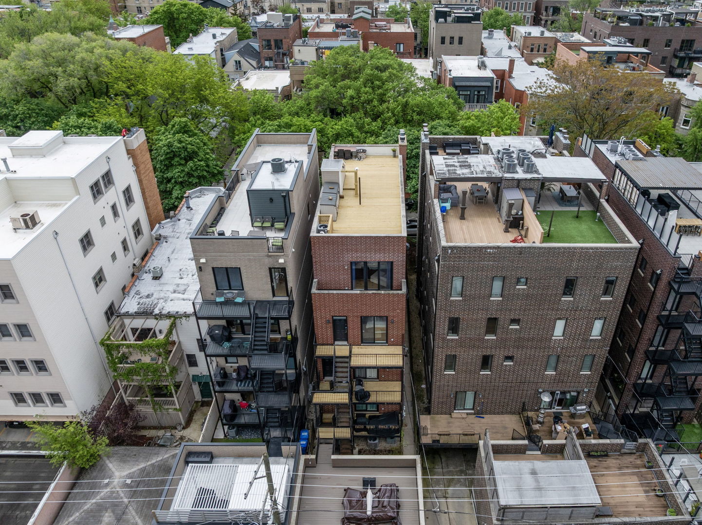 718 W Aldine Avenue Unit: 3