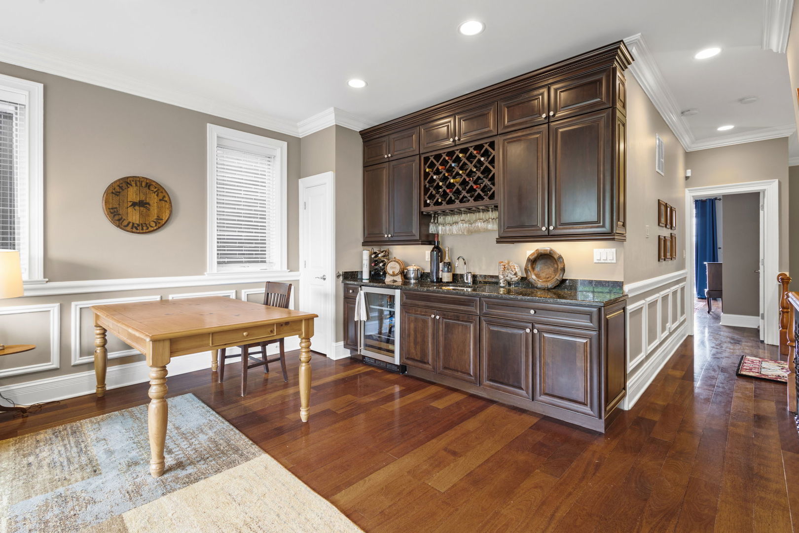 718 W Aldine Avenue Unit: 3