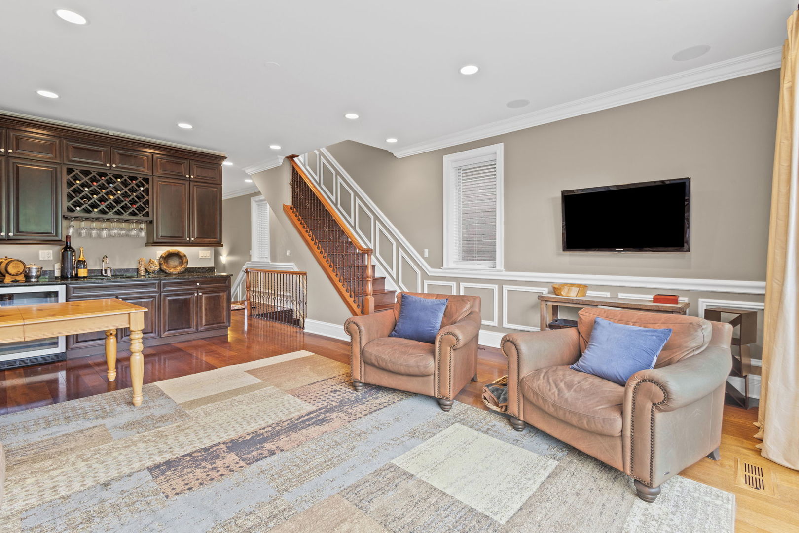 718 W Aldine Avenue Unit: 3