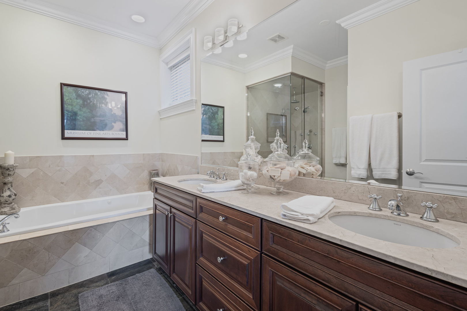 718 W Aldine Avenue Unit: 3