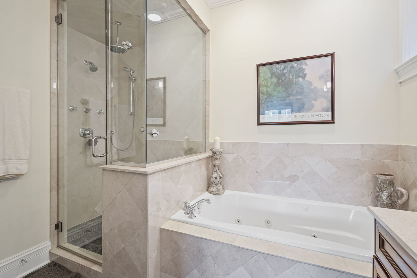 718 W Aldine Avenue Unit: 3