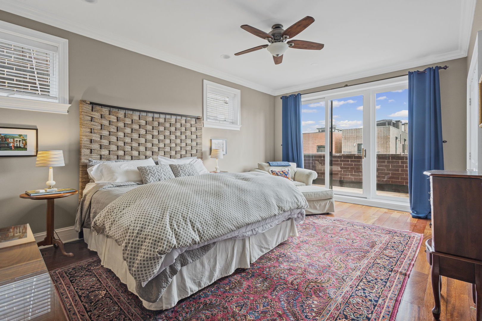 718 W Aldine Avenue Unit: 3