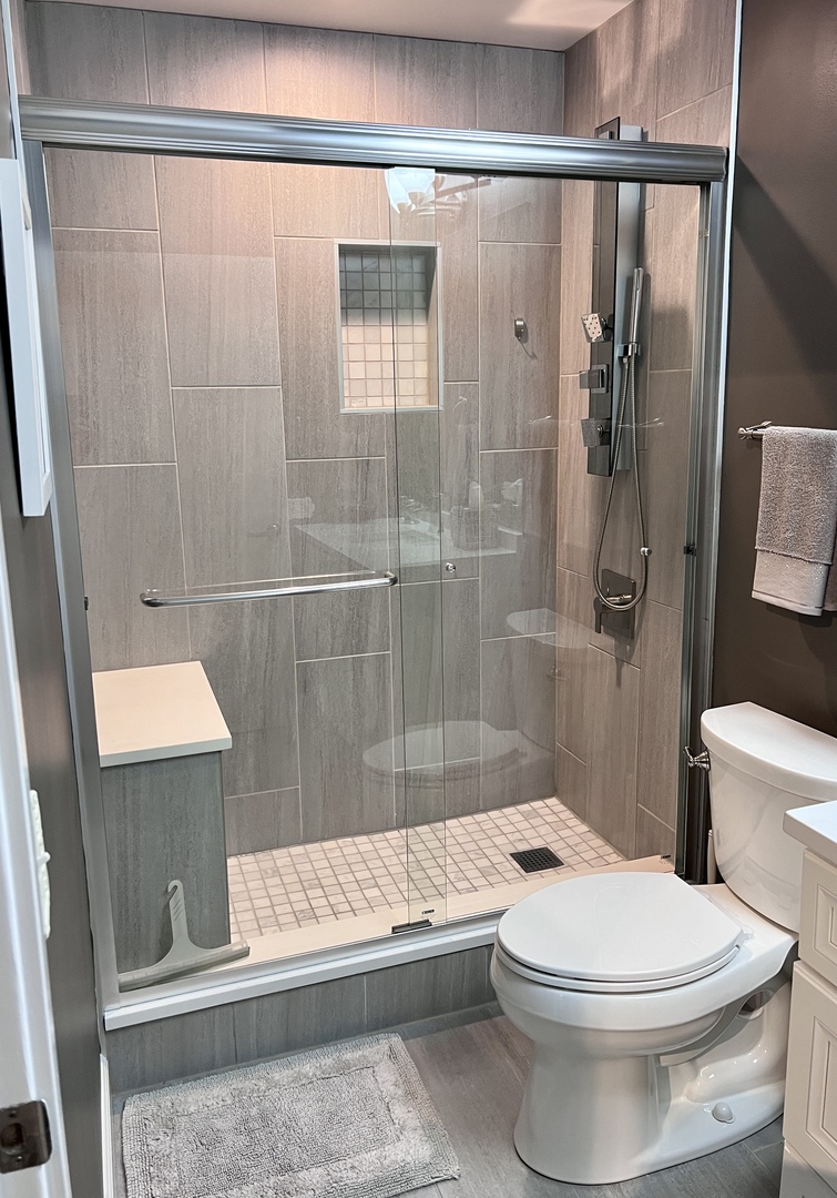 330 N Jefferson Street Unit: 1404