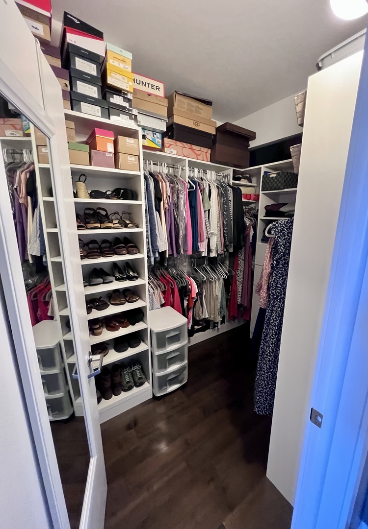 330 N Jefferson Street Unit: 1404