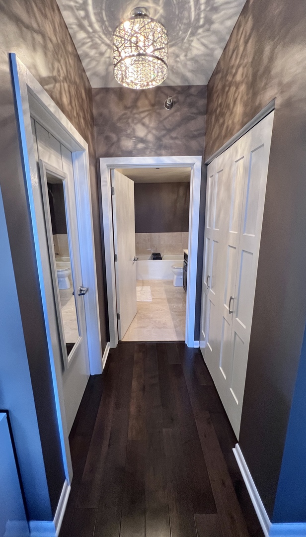 330 N Jefferson Street Unit: 1404