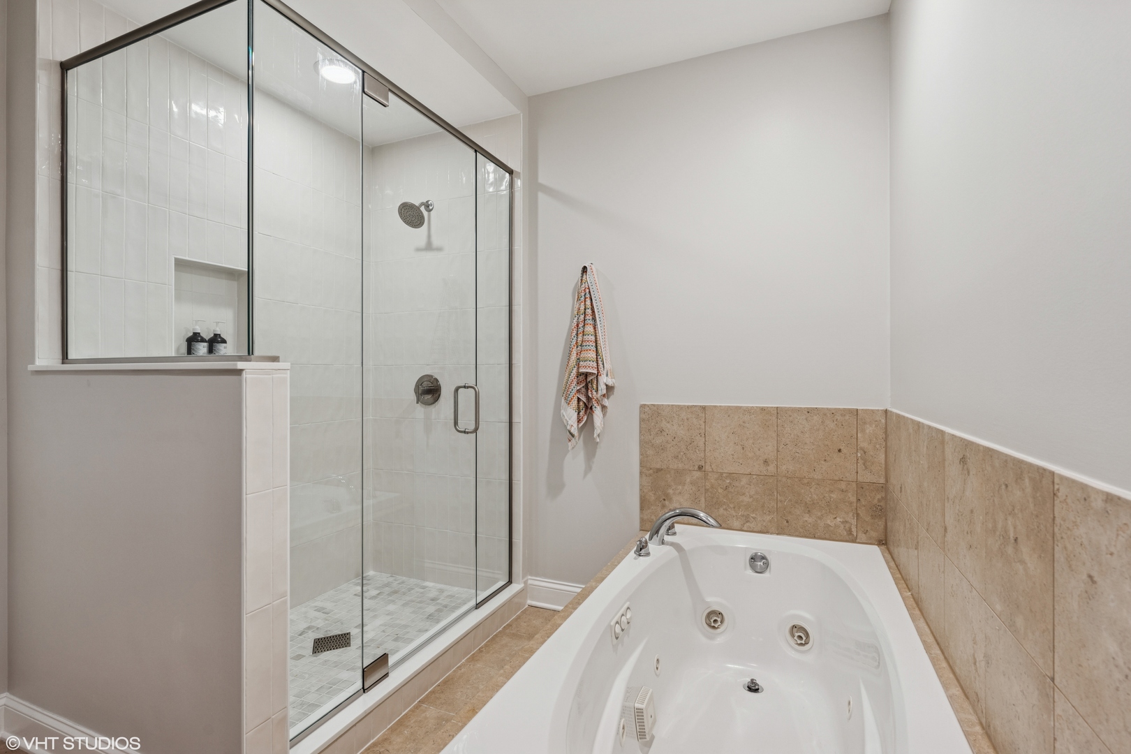 2007 W Belmont Avenue Unit: 2W