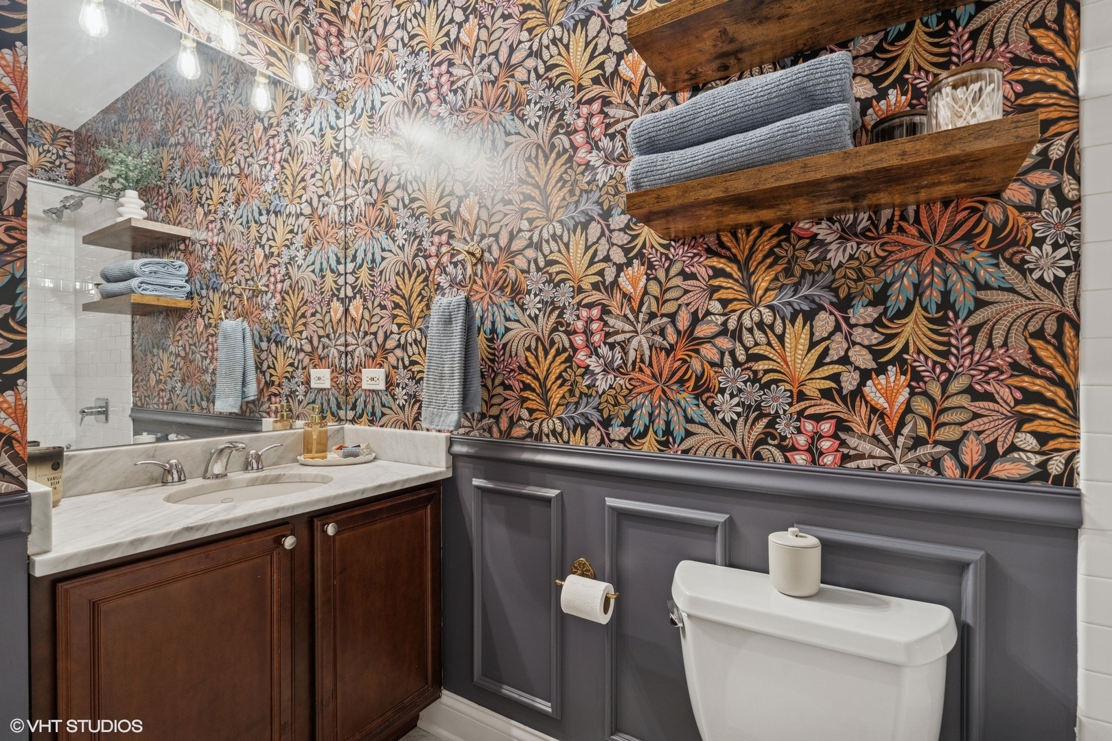 2007 W Belmont Avenue Unit: 2W