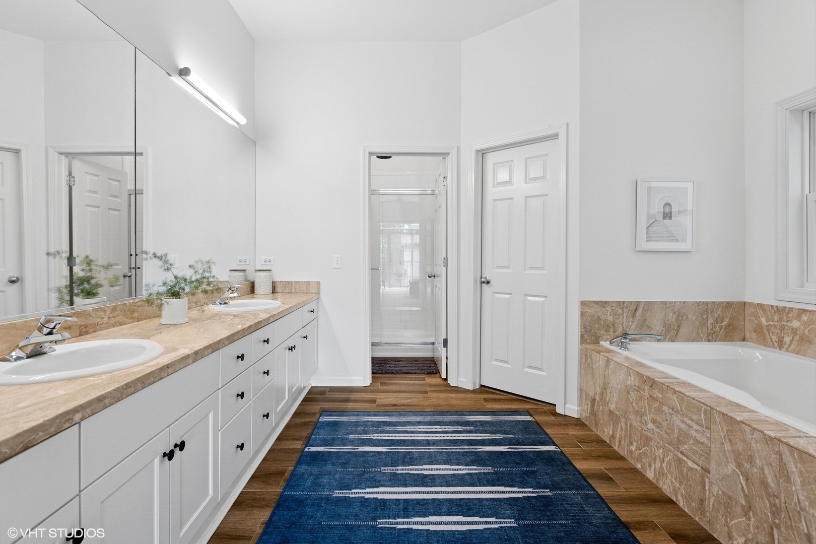 2139 W Roscoe Street Unit: 3E