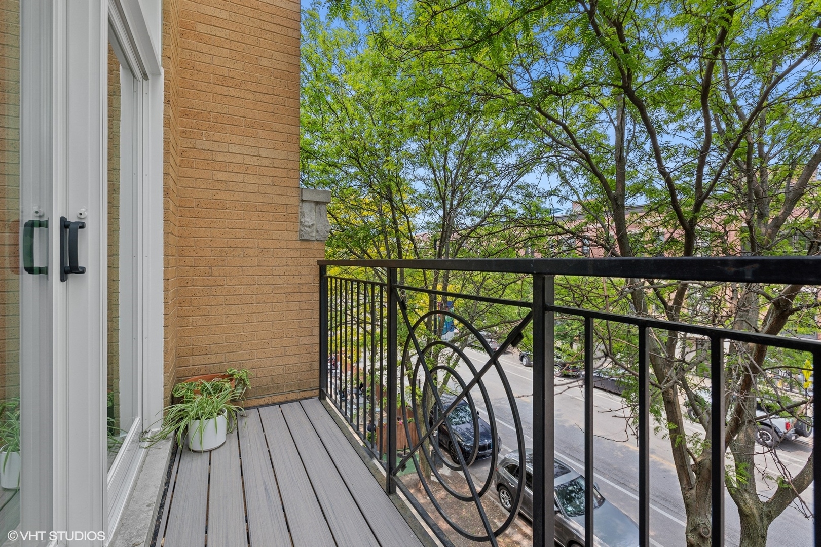2139 W Roscoe Street Unit: 3E