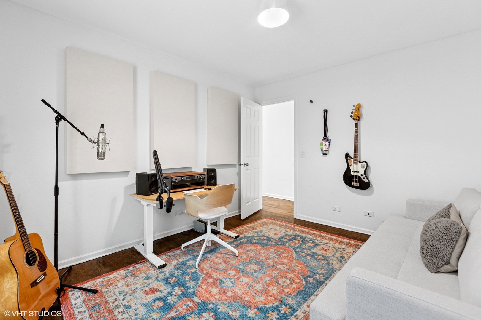 2139 W Roscoe Street Unit: 3E