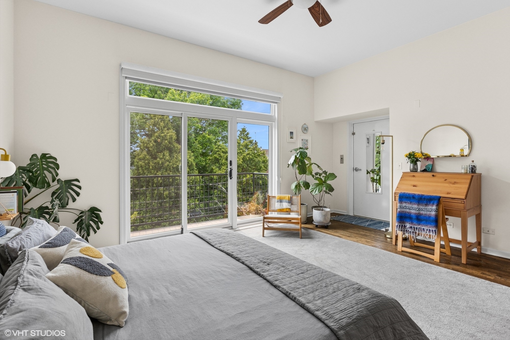 2139 W Roscoe Street Unit: 3E