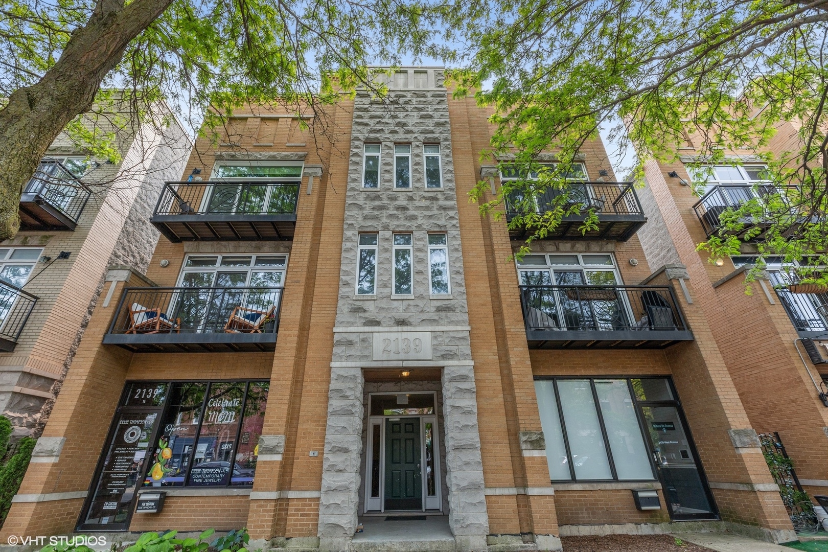 2139 W Roscoe Street Unit: 3E