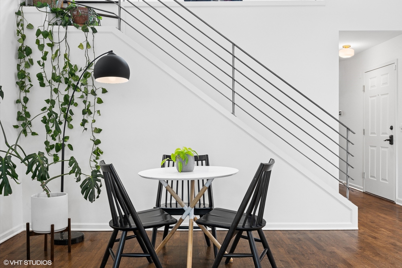 2139 W Roscoe Street Unit: 3E