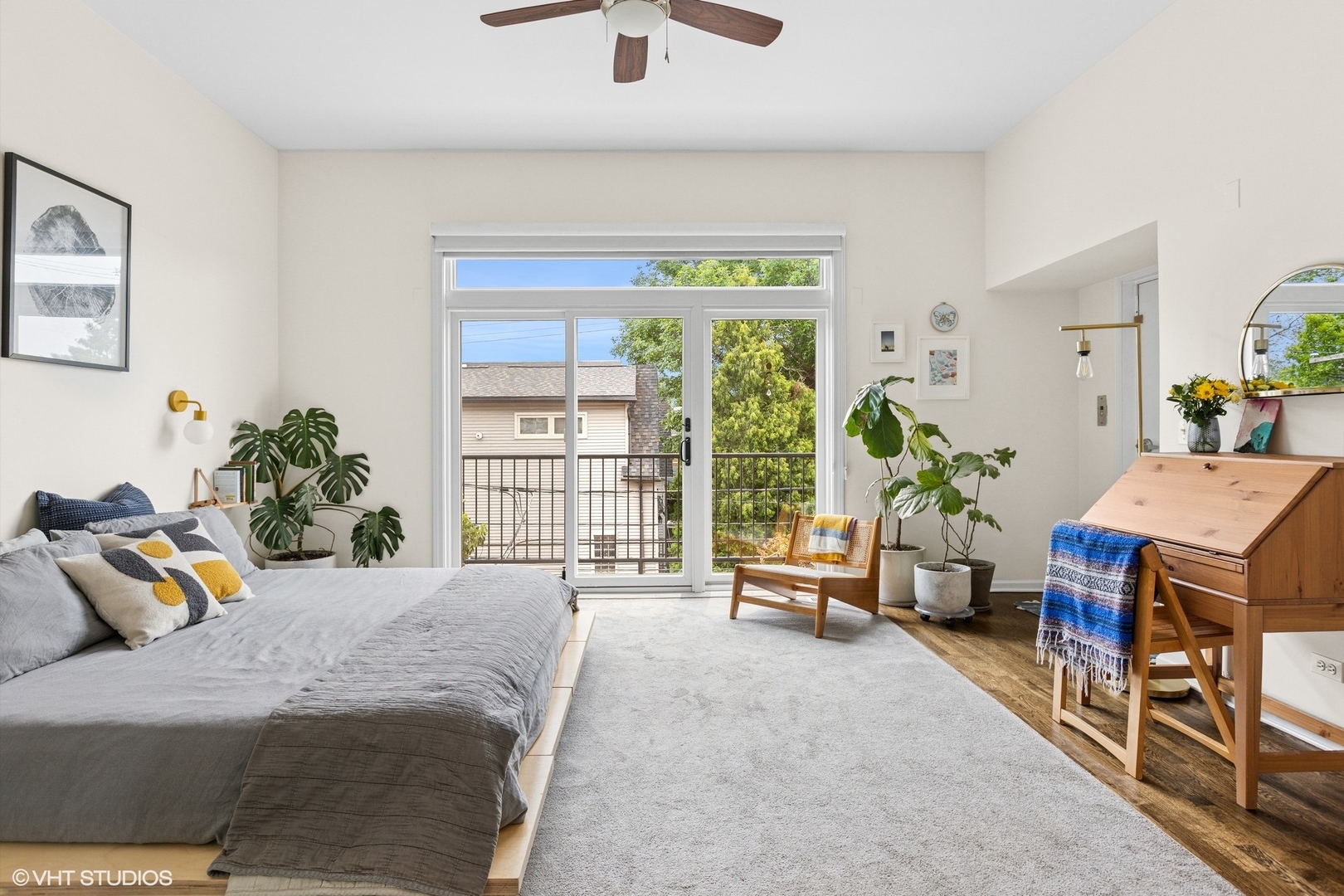 2139 W Roscoe Street Unit: 3E