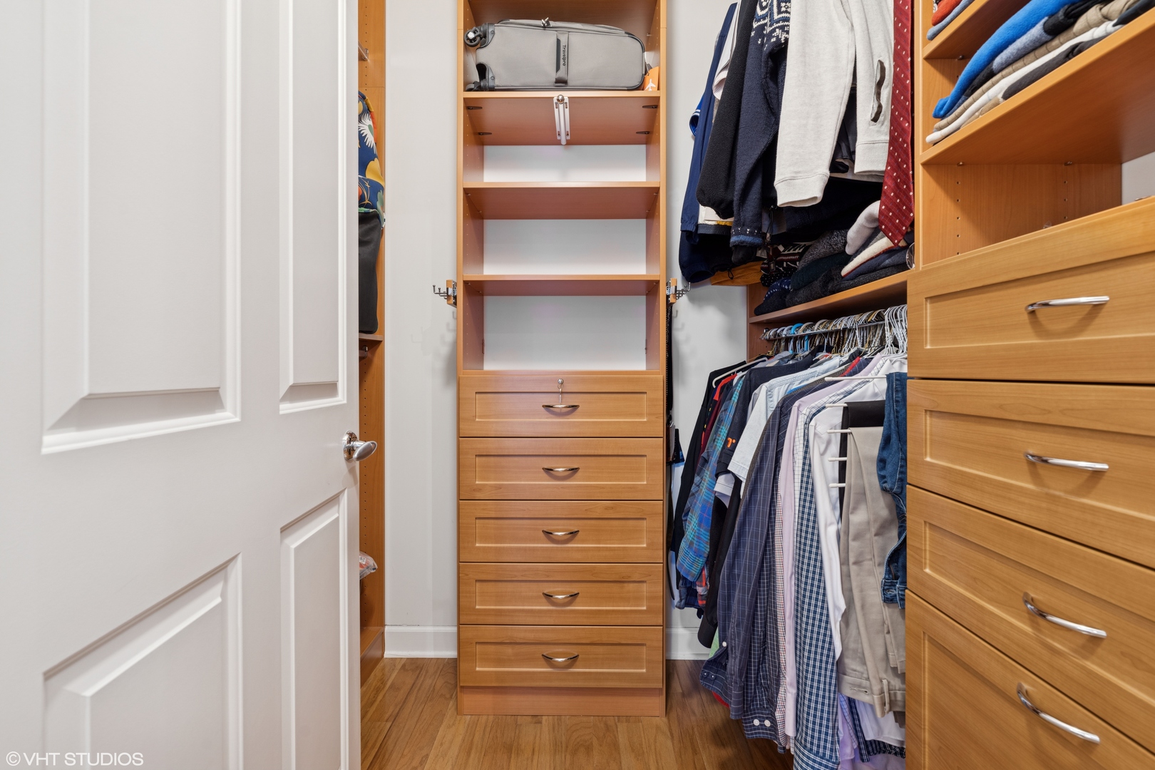 1250 S Michigan Avenue Unit: 2203